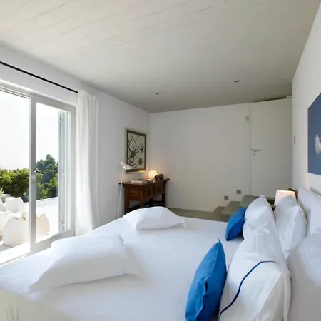 Is Located In The Heart Of The Island Of Skiathos