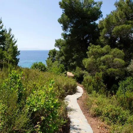 Holiday home Is Located In The Heart Of The Island Of